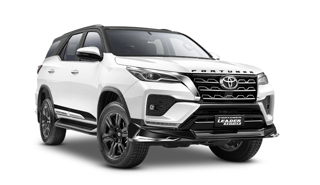 Toyota Motor Corporation Fortuner 4X4 MT 2.8 Diesel Platinum White Pearl