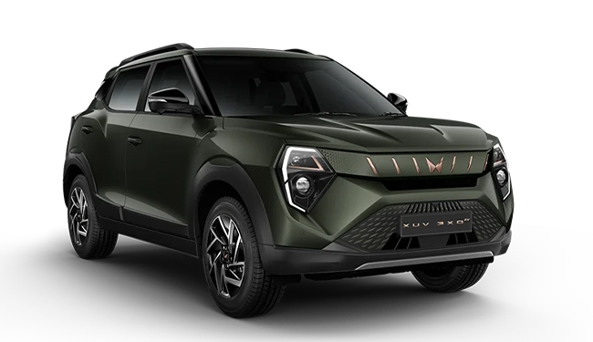 Mahindra XUV 3XO EV AX5 39.4 kWh with Charger