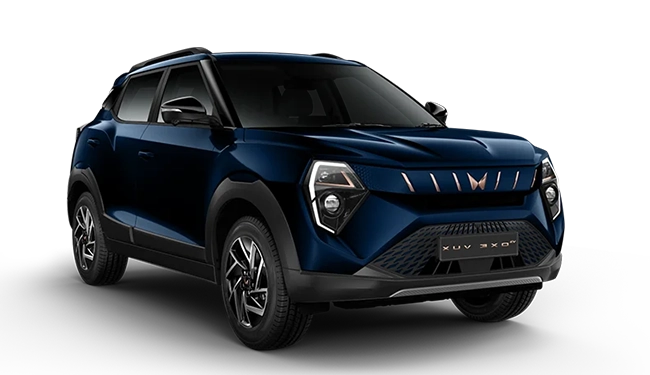 Mahindra XUV 3XO EV AX7 L 39.4 kWh with Charger